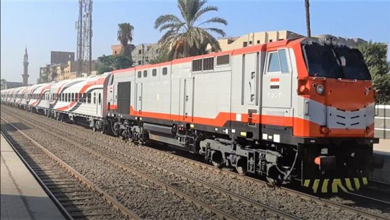 تشغيل 4 قطارات جديدة بعربات نوم وجلوس على خط الصعيد.. «جداول المواعيد»