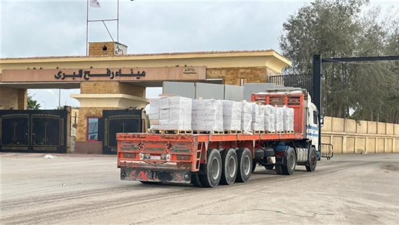 قافلة «زاد العزة» الـ141 تتجه إلى قطاع غزة عبر معبر رفح