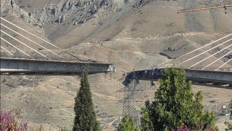 أعلى جسر الشرق الأوسط.. غـ.ارة أمريكية إسرائيلية تستهدف جسرًا يربط العاصمة طهران بكرج