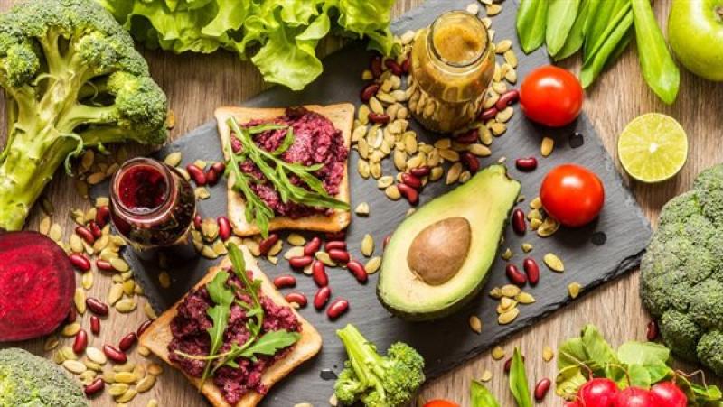 تداول منشورات تدعو للابتعاد عن الدواء واتباع نظام غذائي «إثم».. الإفتاء تحسم