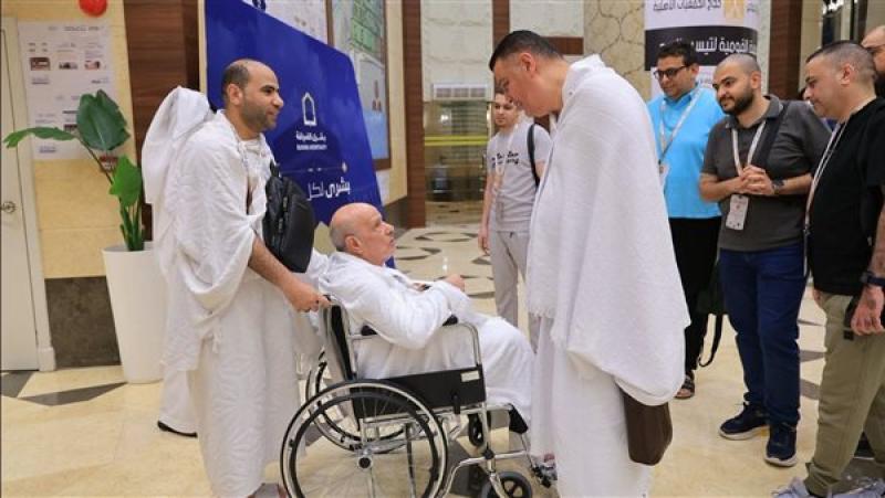 رئيس بعثة حج الجمعيات الأهلية يصل مكة.. ويطمئن على توافر الخدمات للحجاج