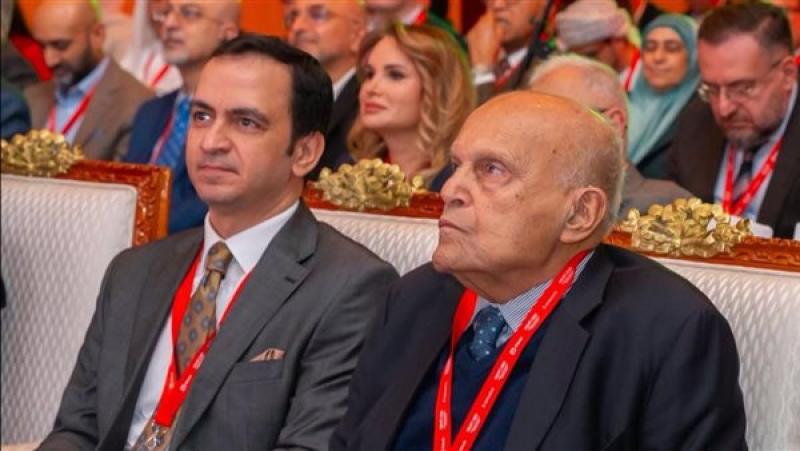 مجدي يعقوب يخطف الأنظار في بريطانيا.. ويكشف ملامح مستقبل زراعة القلب والرئة