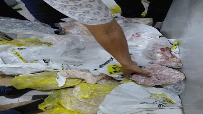 حملة تموينية بالفيوم تتحفظ على 3500 قطعة جبن فاسدة