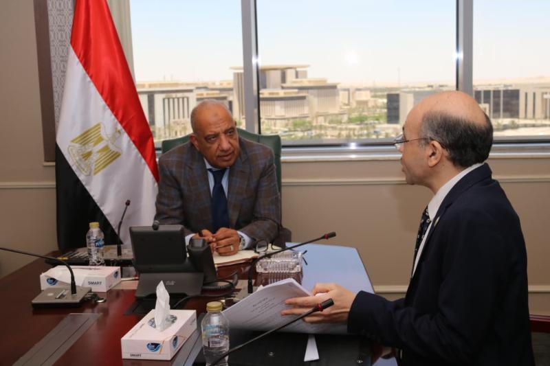وزير الكهرباء يجتمع برئيس «المواد النووية» لمتابعة المشروعات الاقتصادية للاستفادة من العناصر النادرة