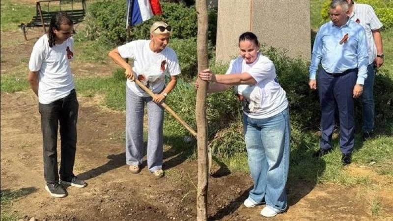 في ذكرى ضحايا الحرب العالمية الثانية.. روسيا تزرع أشجار السلام بالقاهرة