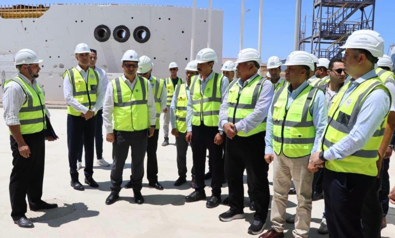 رئيس المحطات النووية يستقبل وزير العمل ومحافظ مطروح بموقع إنشاء محطة الضبعة
