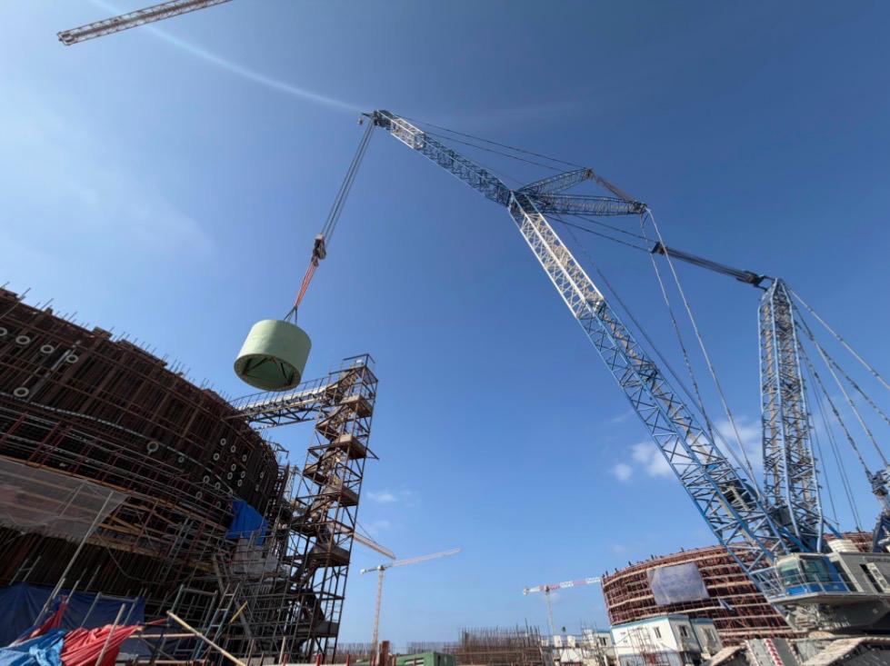 إنجاز هندسي جديد بمحطة الضبعة النووية.. نجاح تركيب مكون الحماية الجافة للوحدة الثالثة