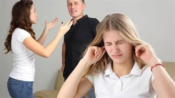 المراهق وتغير المشاعر.. كيف نكتشف علامات الخطر؟ استشاري الطب النفسي تجيب